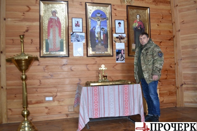 У церкві св. Петра Калнишевського серед ікон – портрети загиблих бойових побратимів
