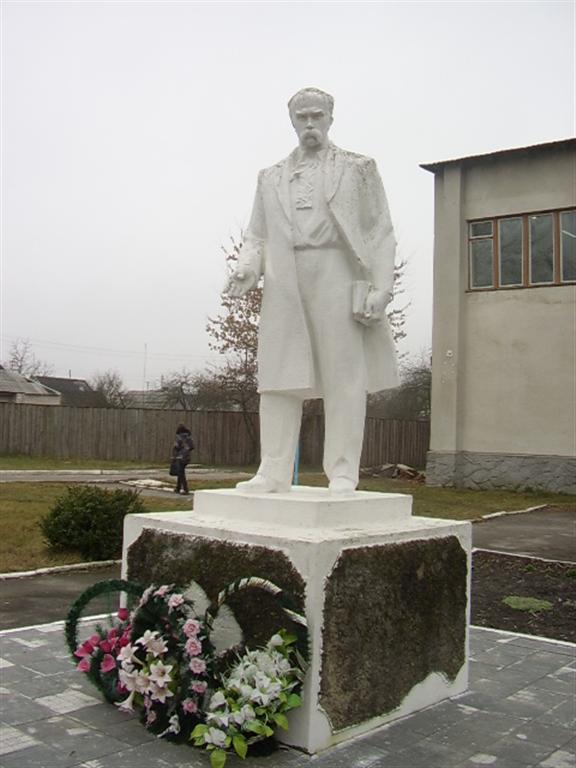 Перший в незалежній Україні пам’ятник Тарасові Шевченку