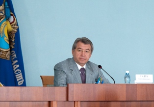 За словами самого губернатора, Київ його не забирає на роботу в уряд
