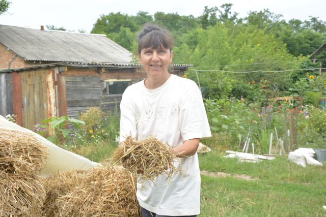 Ніна Переможна з Пшеничників вдячна, що в селі є така підтримка, як «Урожай»