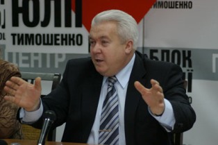 Колишній БЮТівець Володимир Олійник критикує Європейську народну партію, яка дозволила собі назвати судовий процес над Тимошенко «політичним»