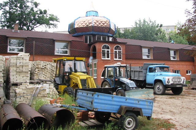 Школу для дітей-сиріт при Свято-Михайлівському соборі вже звели