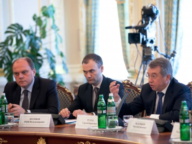 Сергій Тулуб звітує перед Президентом про Шевченківські новобудови
