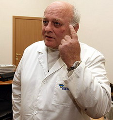 Дело будущего. Главный токсиколог Минздрава Борис Шейман надеется, что у украинской трансплантологии есть будущее – одним диализом больных-почечников лечить нельзя