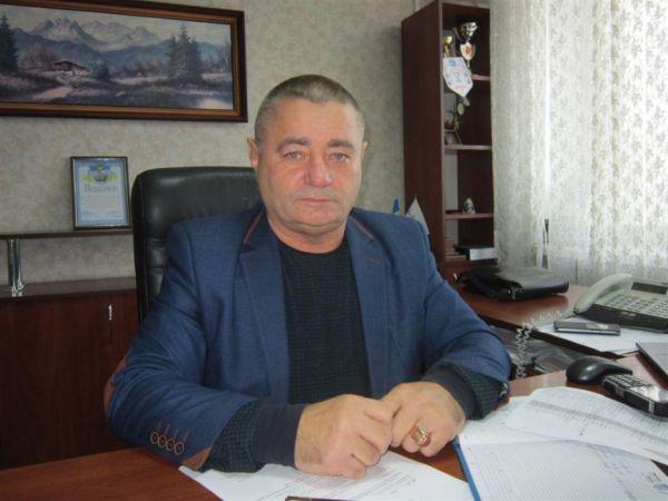 досвідчений енергетик, директор Смілянського  міського РЕМ Руслан Вітер просить смілян не красти електроенергію