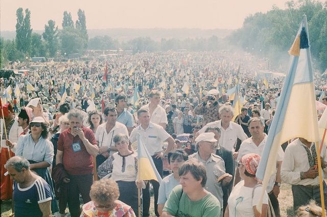 Мільйон українців приїхали 1990 року в денаціалізоване місто відзначити 500-річчя Запорозького козацтва