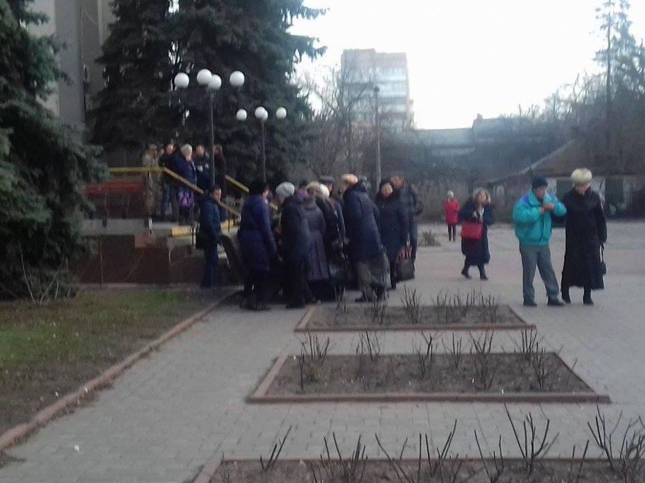 26219867_1553548901388017_2911836689121940291_n