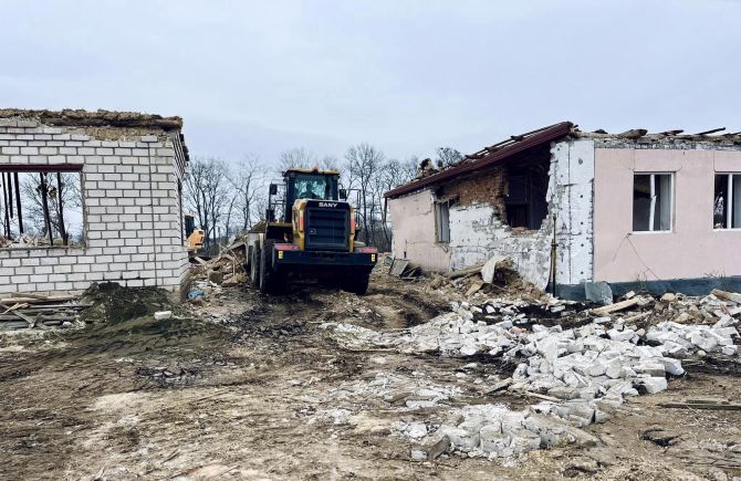 Фото з архіву. На повернення житла 8-ми родинам, чиї будинки повністю знесені, кошти надають всі райони Черкащини, – Ананко