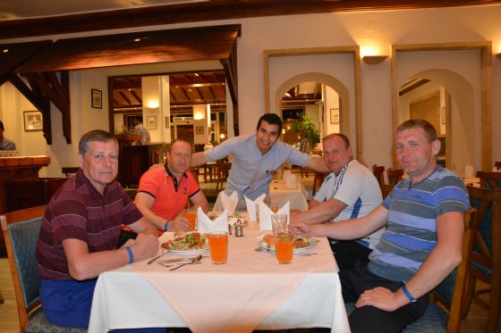 Смачний обід у ресторані готелю