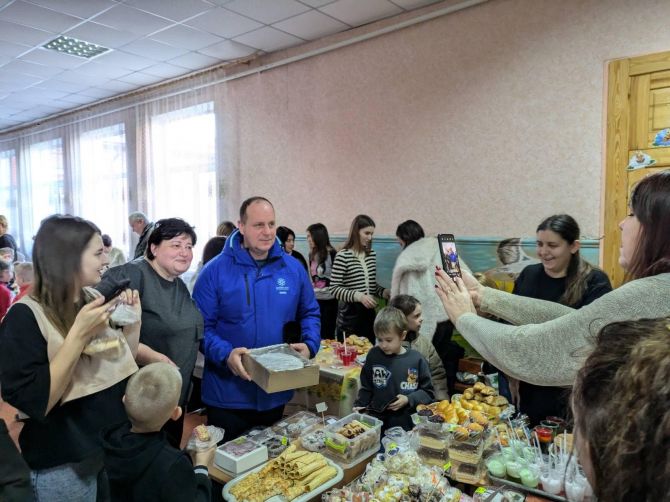 В освітніх закладах проходять благодійні ярмарки