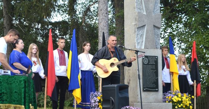 На свято Покрови в 2023 році в Холодному Яру на Черкащині відкрили меморіал козакам-гайдамакам. Фото: pereiaslav.city