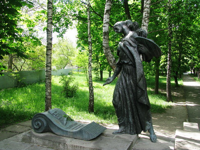 Пам’ятник на могилі Івана Сошенка