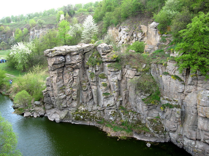 Скелі Буцького каньйону