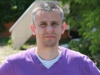 На фото – загиблий журналіст видання «Вести» В’ячеслав Веремій