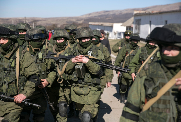 Озброєні до зубів „зелені чоловічки” в Криму