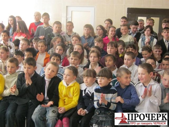 Вихованці інтернату уважно і з цікавістю слухали захисників Вітчизни