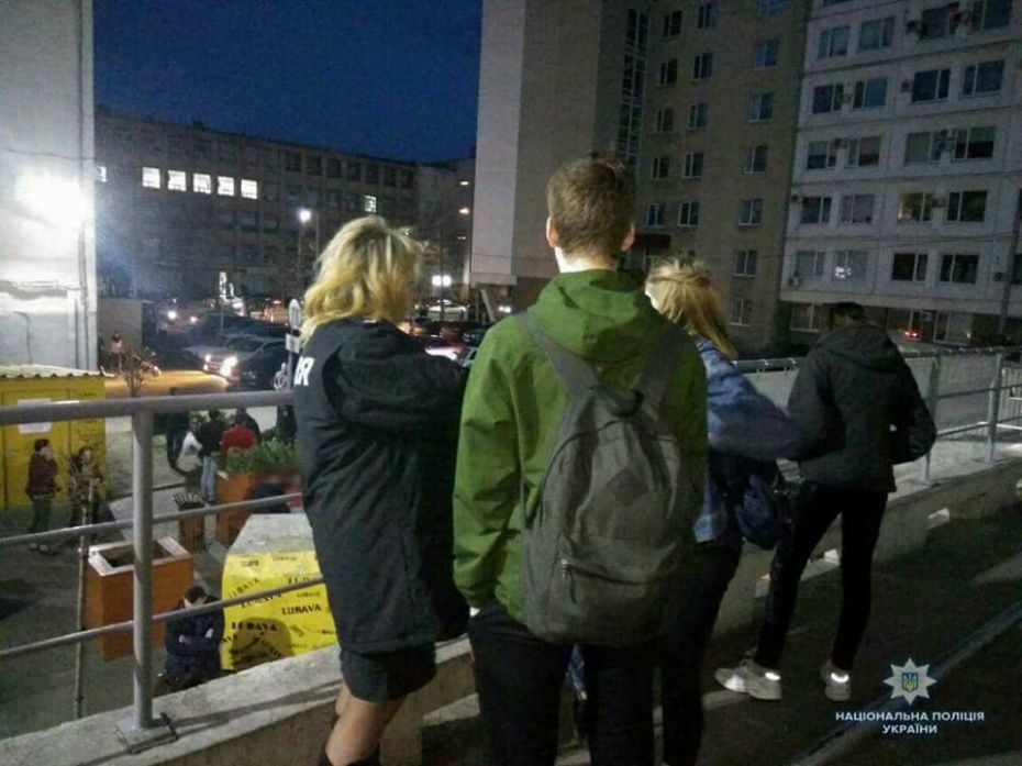 30124668_380602832425256_3448928361081746596_n