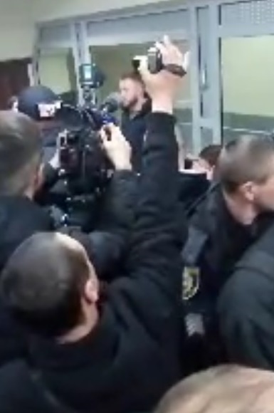 54349976_2205821776400426_6110070464413958144_n