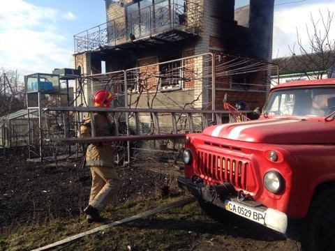 55933651_327954731408740_1302842419020038144_n