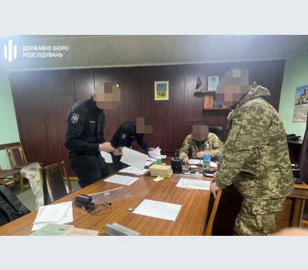 komandir-vijskovoi-zaluchav-pidleglih-vijskovih-dlya-remontu-zhitla-rodichiv-2-450x395-4fd