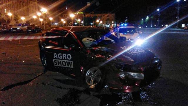 58670522_2152136501506940_835384363276304384_n