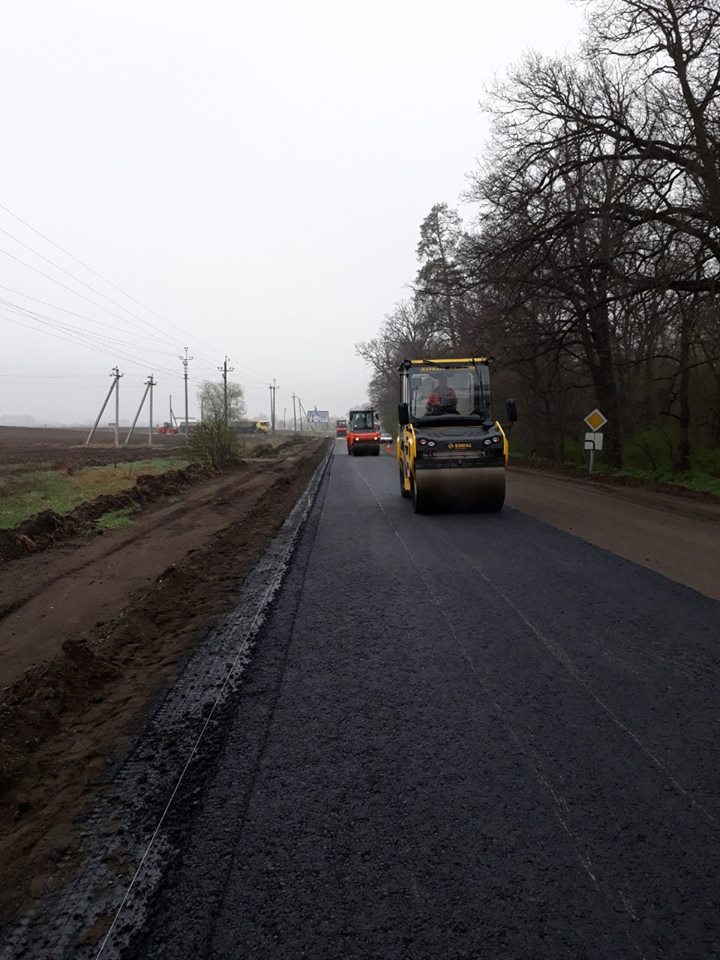 58032984_376050456331029_683745363160465408_n