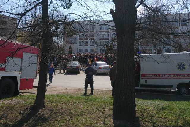 53074170_2315622025380223_7047541944003592192_n