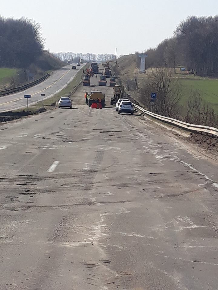 56119759_366387623963979_942134083201269760_n