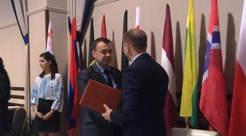 ^40156DAEFC4AC51C20414E2269277C55C3D73BD48A25F2C0DF^pimgpsh_fullsize_distr