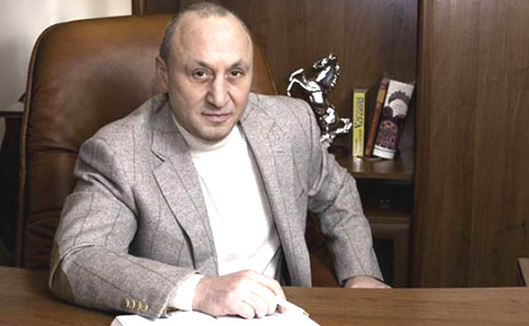 Екс-регіонал Валентин Ничипоренко входить до депутатської групи "Відродження", яка контролюється Віталієм Хомутинником