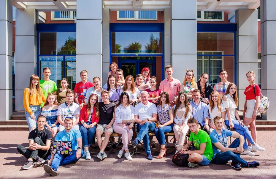 60276360_363214400838256_2136137349426315264_n