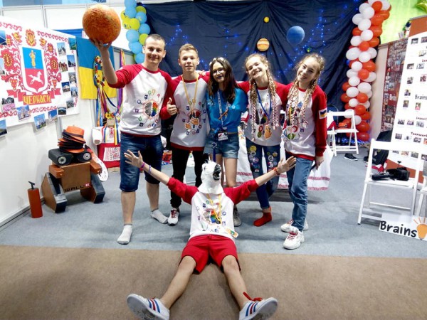 b2ap3_large_61365908_2304111259853652_7300094061187170304_n-e1558969487661