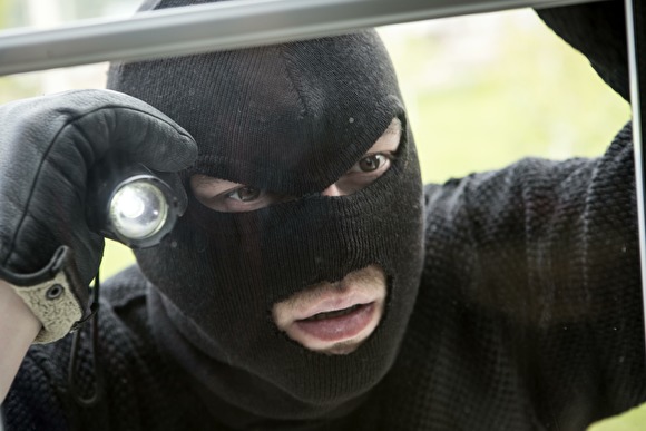 znakcom-2145852-580x387