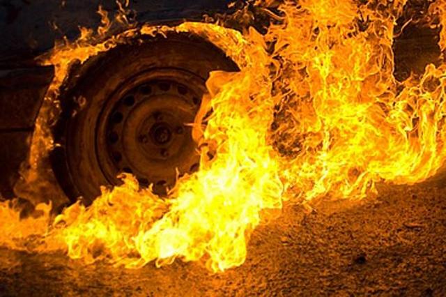 Пожежа автомобiль