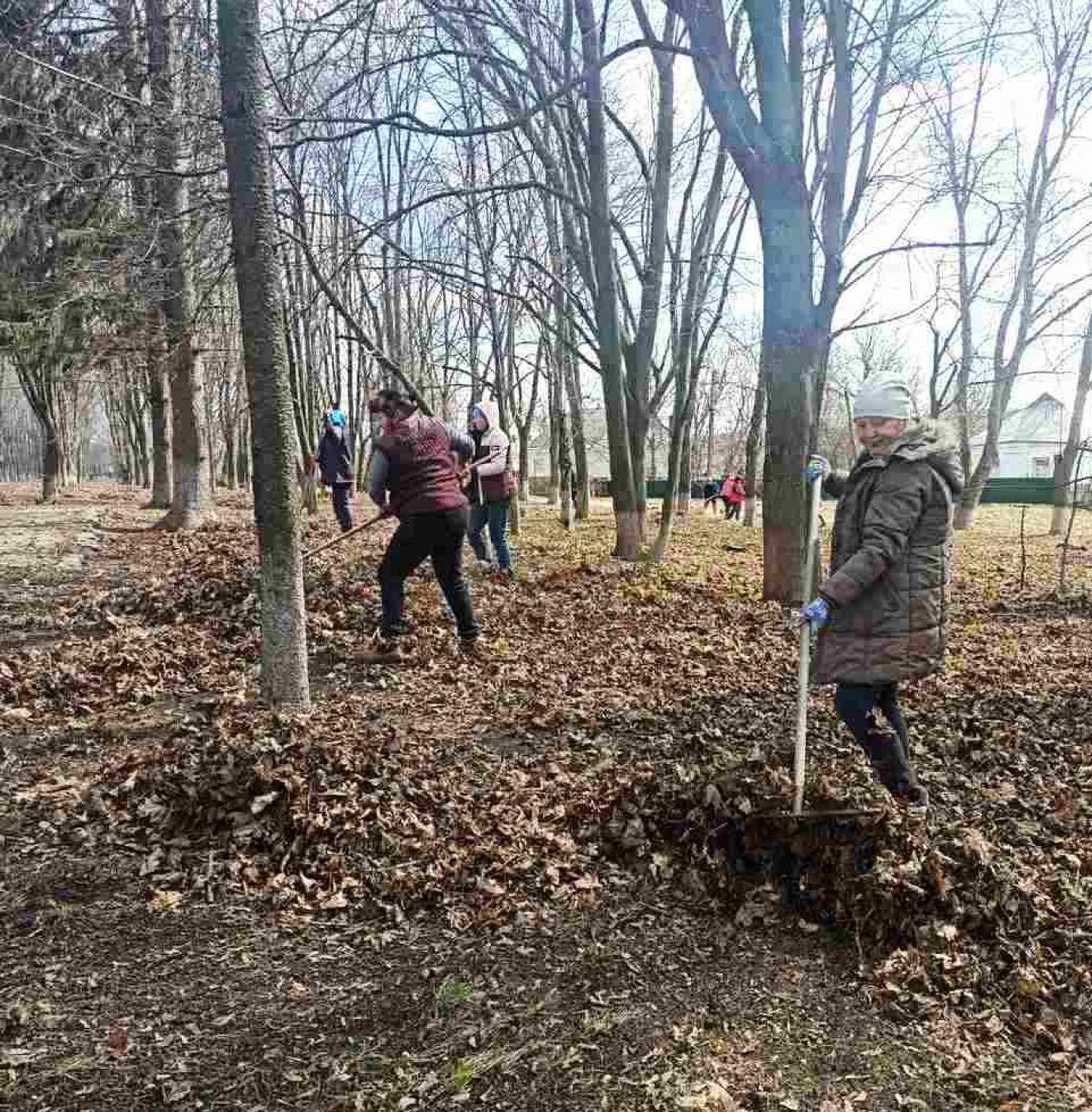 Близько 50 пошукачів роботи з Маньківщини долучилися до благоустрою територіальних громад (2)