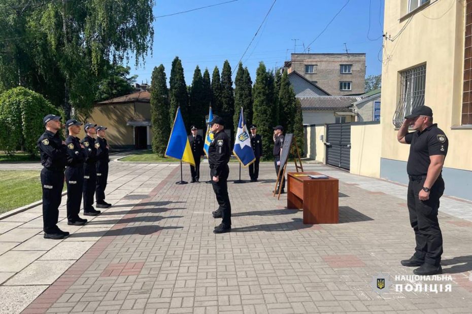 Служити та захищати: у Черкасах новобранці склали присягу на вірність Україні