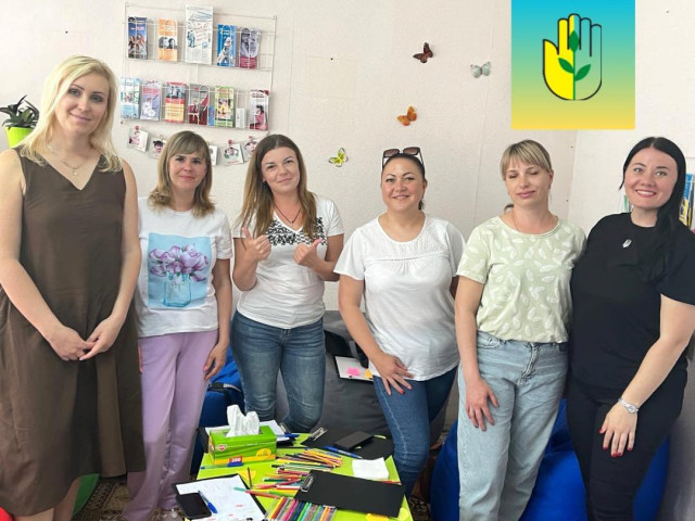 Психологічна підтримка ВПО: фахівці міського центру соціальних служб провели зустріч з жінками-переселенками
