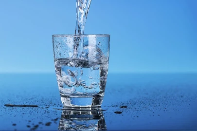 glass_with_water_1