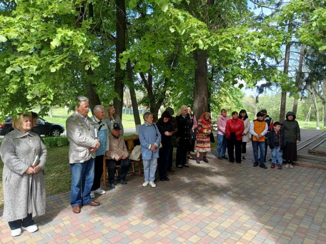Під час урочистостей біля пропам’ятної дошки поету