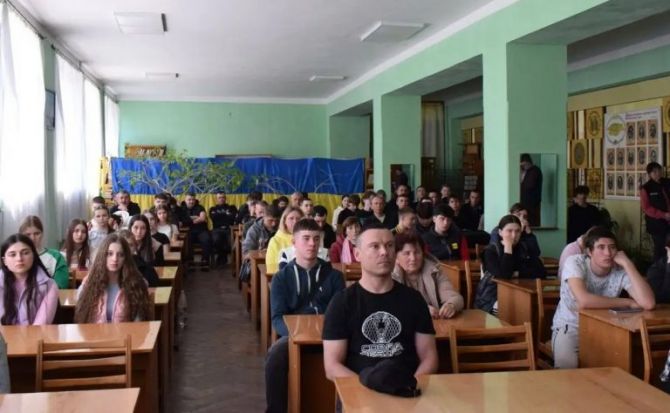talyankivskyj-agrotehnichnyj-koledzh-768x474