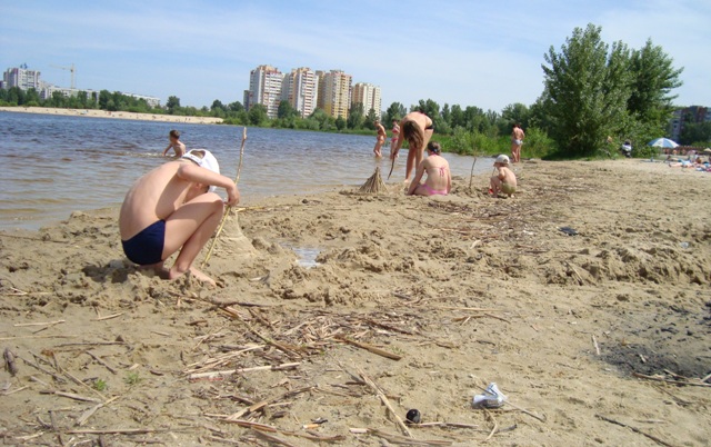 Батьки скаржаться на небезпеку черкаських пляжів для дітей