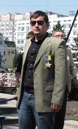 А ще Ігор Сичов відомий виконанням ролі Героя України в ході опозиційних протестів 