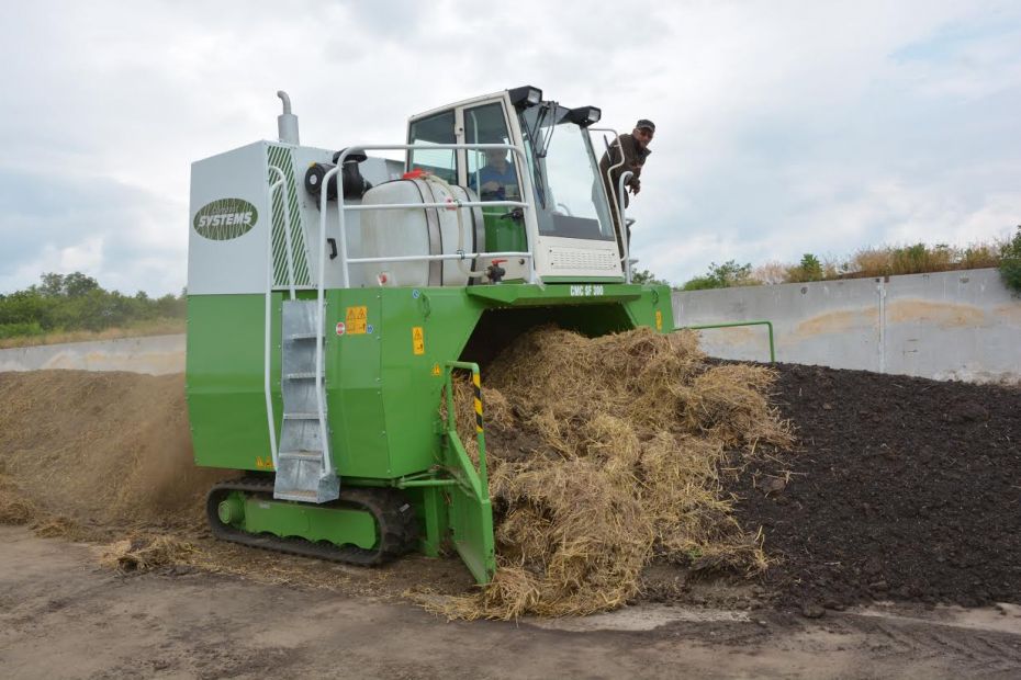 Стометровий кагат курпосліду машина здатна переробити менше ніж за годину.