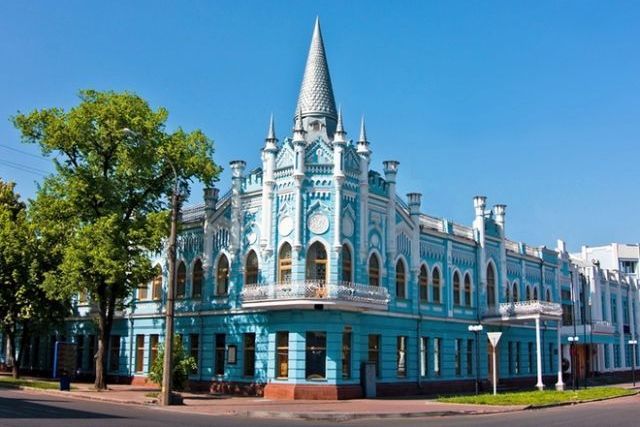 dc0_unikal_naya_arkhitektura_15_samykh_vpechatlyayushchikh_zdaniy_ukrainy_depositphotos_29460947