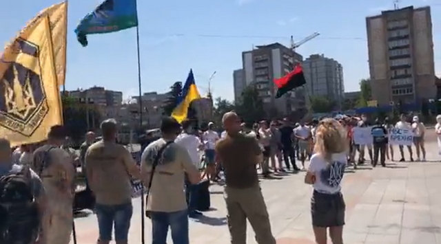 Мітинг3