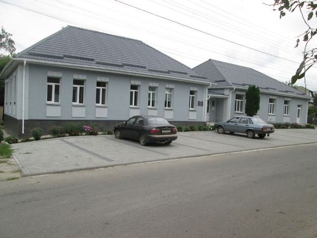 Будівля амбулаторії смт Стеблів