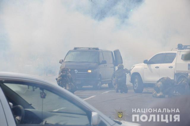 photo5447459527671789069