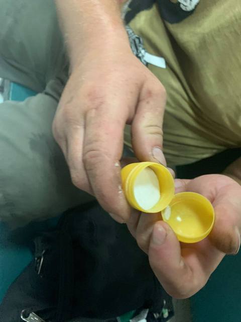 До суду з речовиною, схожою на наркотичну (5)