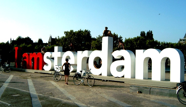 "Амстердам - "I Am!", тобто "Я тут живу і це найвища цінність""