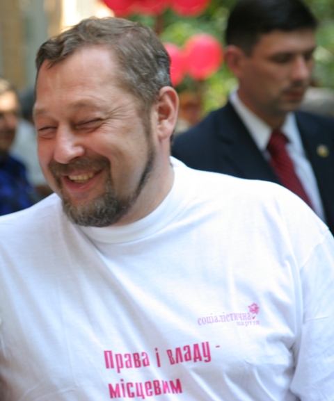 Малиновський - один з небагатьох місцевих політиків, який гостро критикує "донецького" губернатора Тулуба